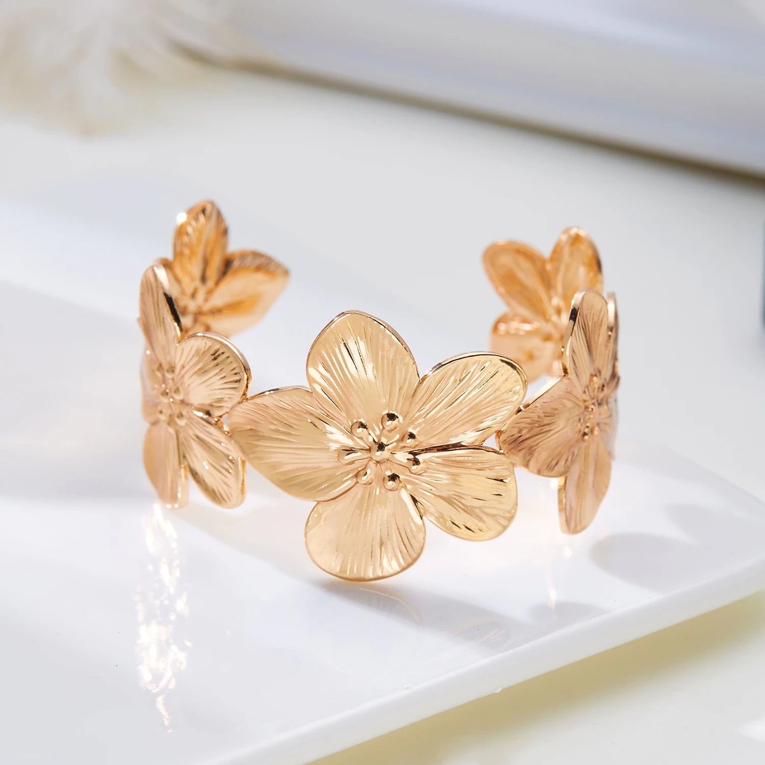 High Quality Stainless Steel Hollow Flower Butterfly Open Wide Bracelet Gold Plated Adjustable Cuff Bracelets for Women Jewelry